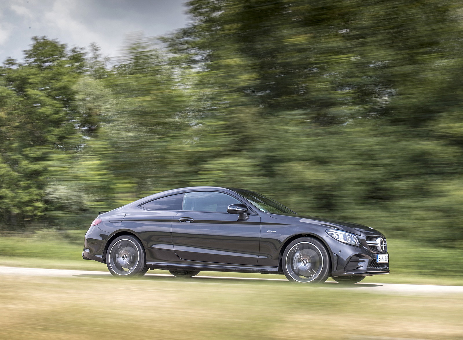 2019 Mercedes-AMG C43 4MATIC Coupe (Color: Graphite Grey Metallic) Side Wallpapers #45 of 136