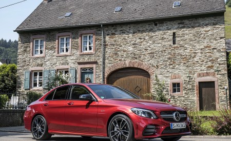 2019 Mercedes-AMG C43 4MATIC Sedan (Color: Hyacinth Red) Front Three-Quarter Wallpapers 450x275 (39)