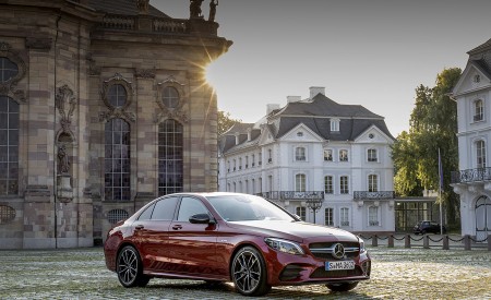2019 Mercedes-AMG C43 4MATIC Sedan (Color: Hyacinth Red) Front Three-Quarter Wallpapers 450x275 (22)