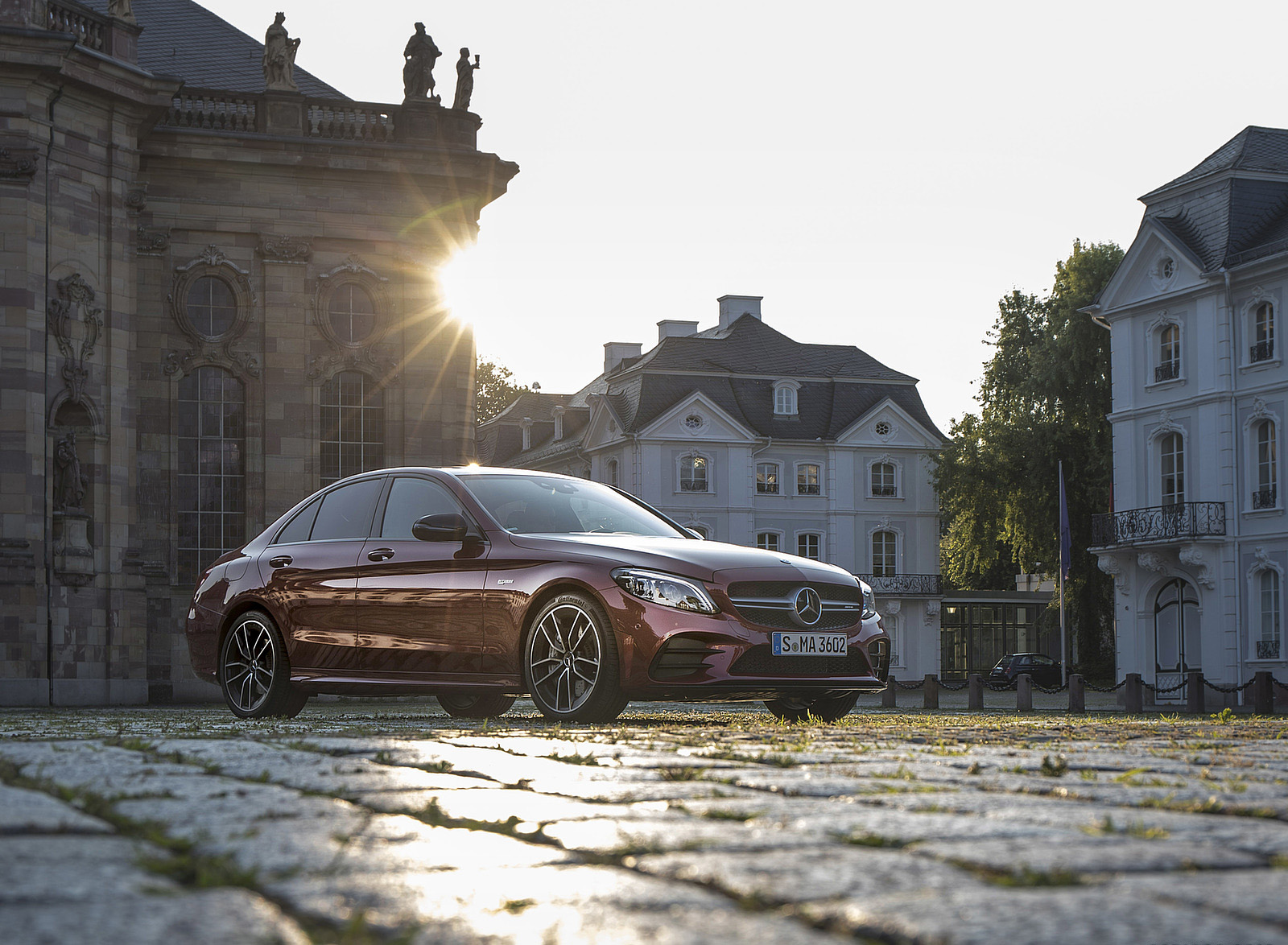 2019 Mercedes-AMG C43 4MATIC Sedan (Color: Hyacinth Red) Front Three-Quarter Wallpapers #24 of 191
