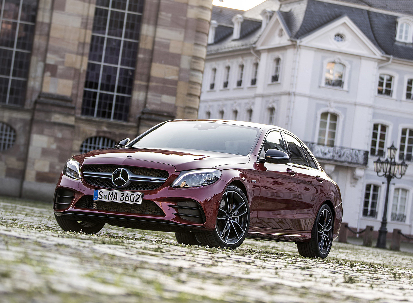2019 Mercedes-AMG C43 4MATIC Sedan (Color: Hyacinth Red) Front Three-Quarter Wallpapers #25 of 191