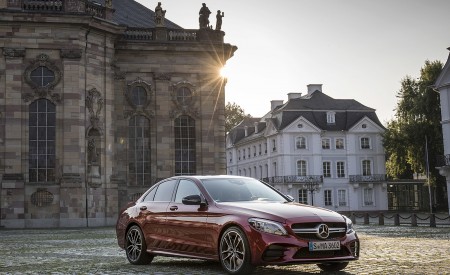2019 Mercedes-AMG C43 4MATIC Sedan (Color: Hyacinth Red) Front Three-Quarter Wallpapers 450x275 (26)