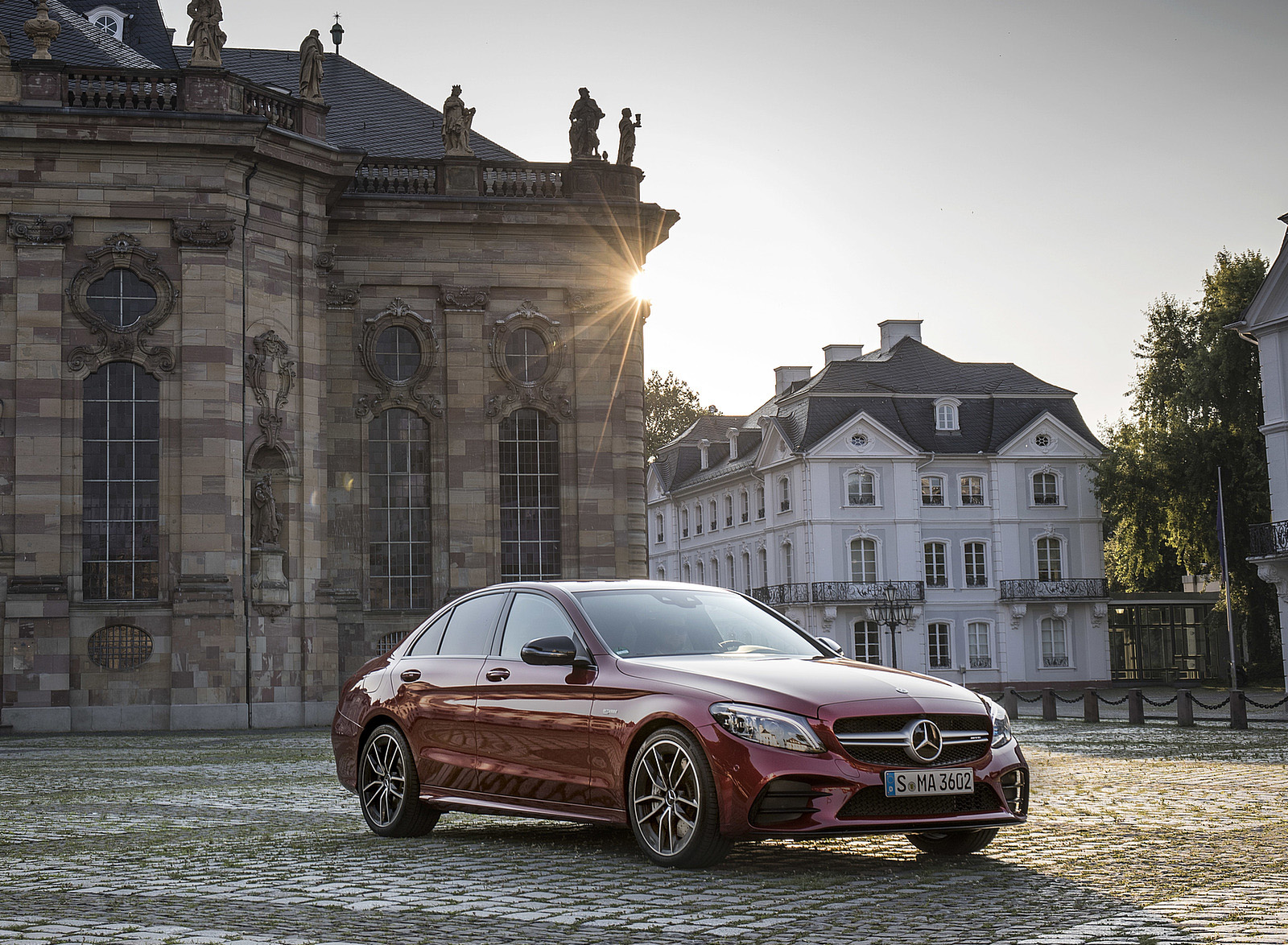 2019 Mercedes-AMG C43 4MATIC Sedan (Color: Hyacinth Red) Front Three-Quarter Wallpapers #26 of 191