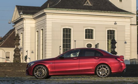 2019 Mercedes-AMG C43 4MATIC Sedan (Color: Hyacinth Red) Side Wallpapers 450x275 (37)