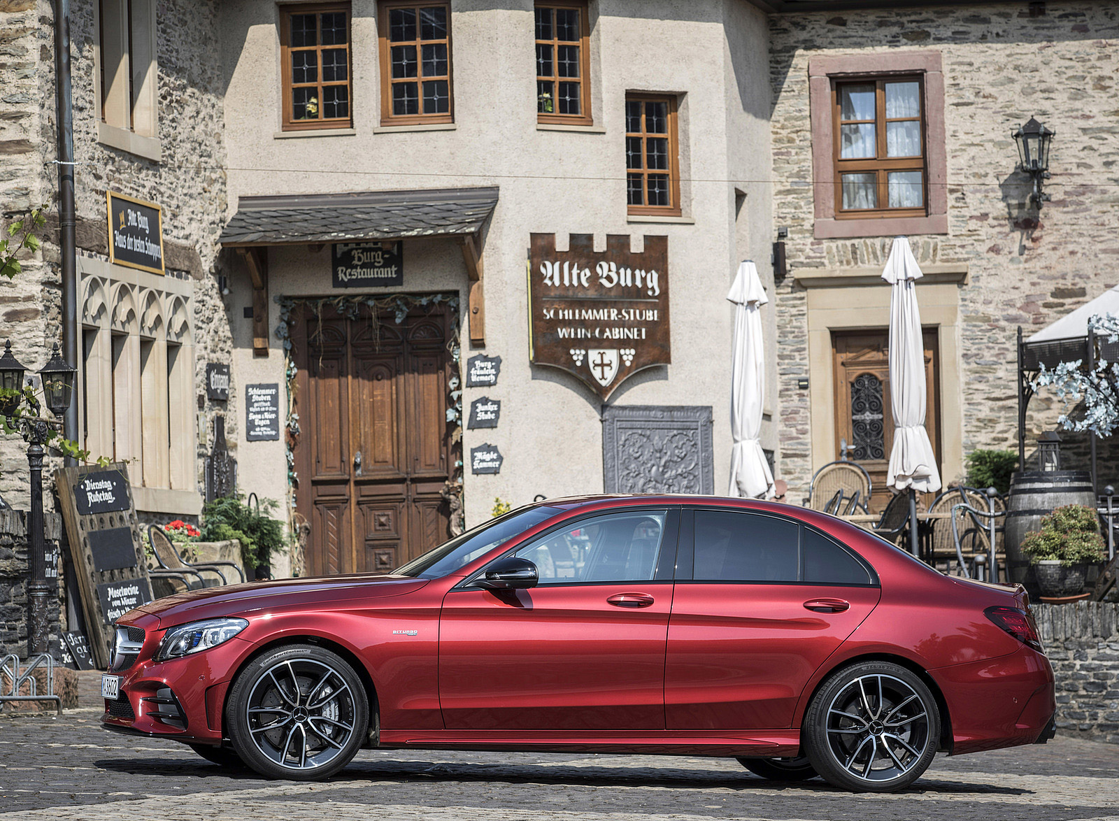 2019 Mercedes-AMG C43 4MATIC Sedan (Color: Hyacinth Red) Side Wallpapers #31 of 191
