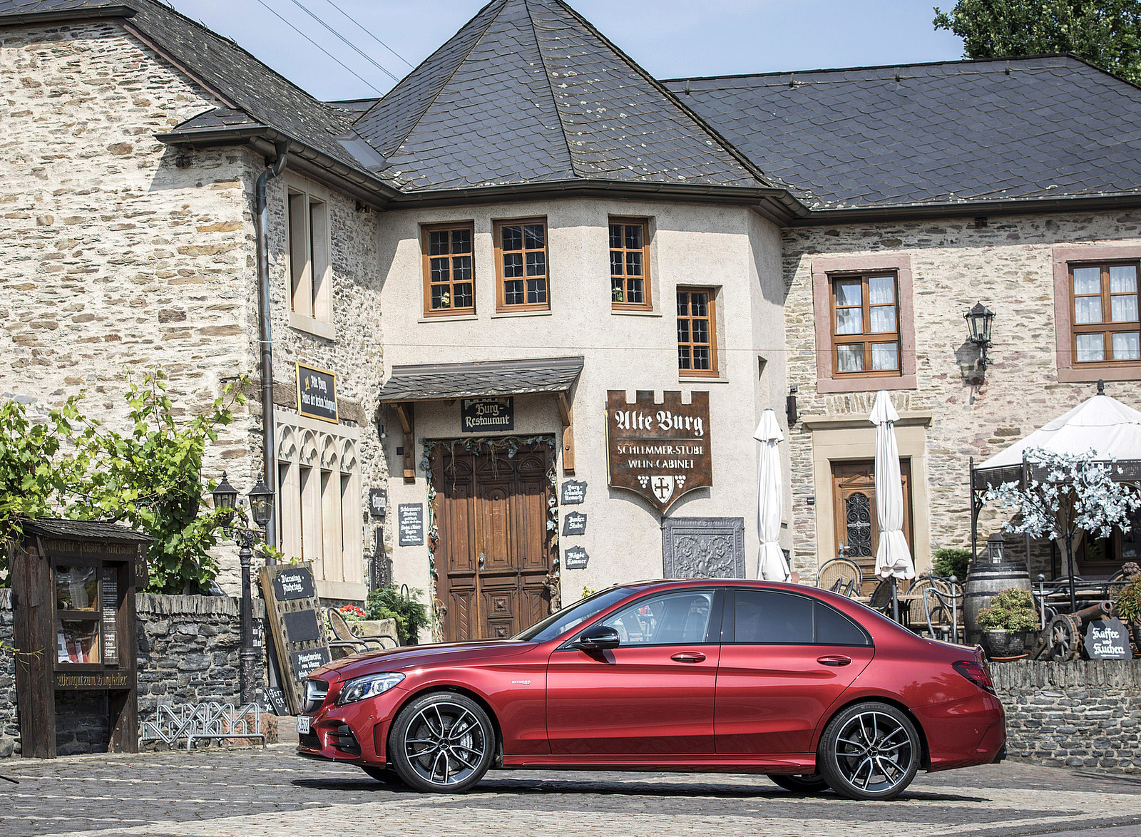 2019 Mercedes-AMG C43 4MATIC Sedan (Color: Hyacinth Red) Side Wallpapers #32 of 191