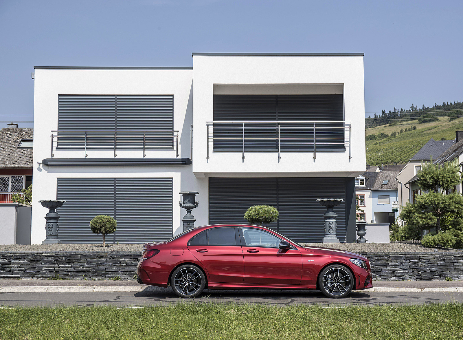 2019 Mercedes-AMG C43 4MATIC Sedan (Color: Hyacinth Red) Side Wallpapers #43 of 191