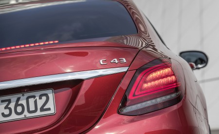 2019 Mercedes-AMG C43 4MATIC Sedan (Color: Hyacinth Red) Tail Light Wallpapers 450x275 (59)