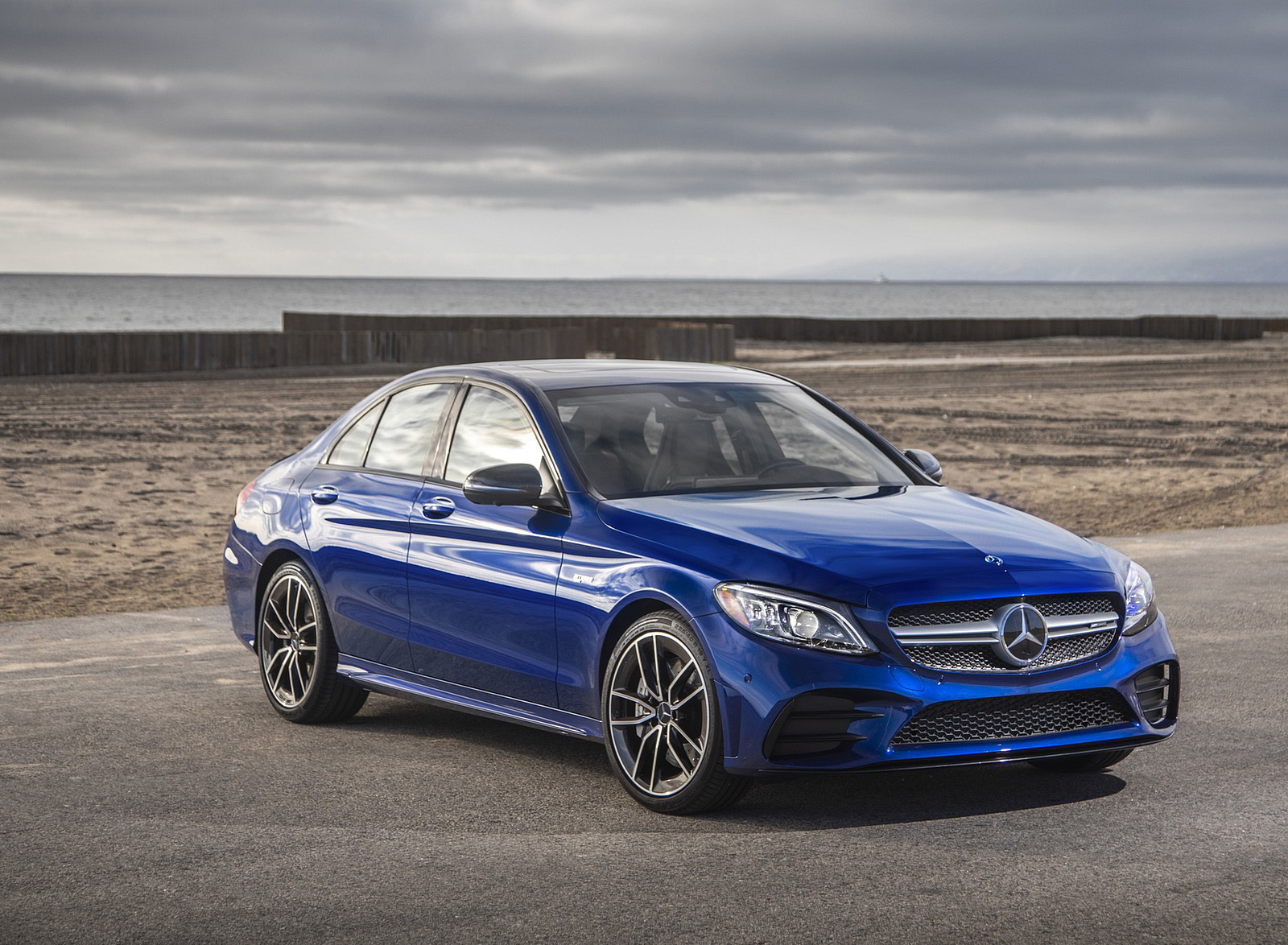 2019 Mercedes-AMG C43 Sedan (US-Spec) Front Three-Quarter Wallpapers #119 of 191