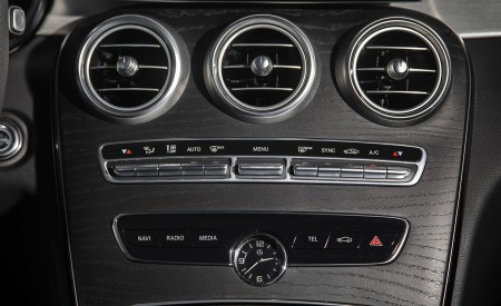 2019 Mercedes-AMG C43 Sedan (US-Spec) Interior Detail Wallpapers 450x275 (161)