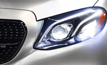 2019 Mercedes-AMG E53 Sedan Headlight Wallpapers 450x275 (25)