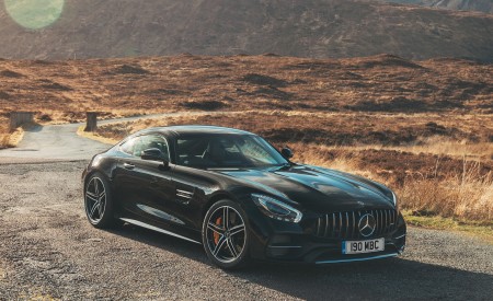 2019 Mercedes-AMG GT C Coupe Front Three-Quarter Wallpapers 450x275 (25)