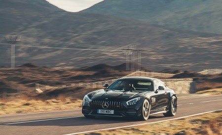 2019 Mercedes-AMG GT C Coupe Front Three-Quarter Wallpapers 450x275 (15)