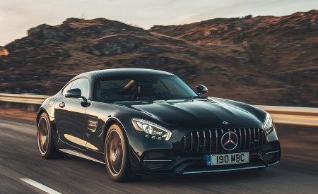 2019 Mercedes-AMG GT C Coupe Front Three-Quarter Wallpapers 450x275 (4)