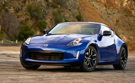 2019 Nissan 370Z Heritage Edition Front Three-Quarter Wallpapers 450x275 (1)