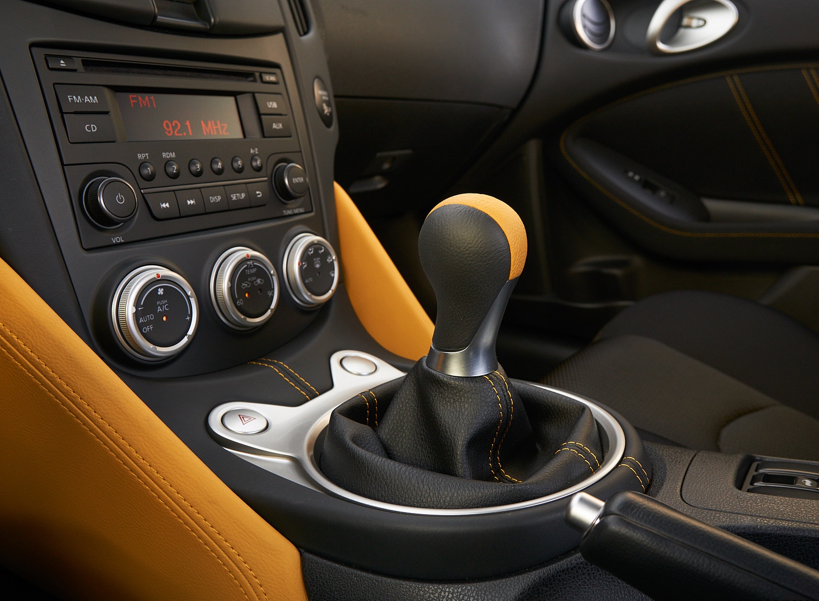 2019 Nissan 370Z Heritage Edition Interior Detail Wallpapers #45 of 48