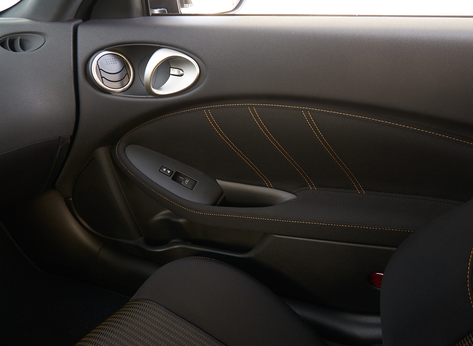 2019 Nissan 370Z Heritage Edition Interior Detail Wallpapers #42 of 48