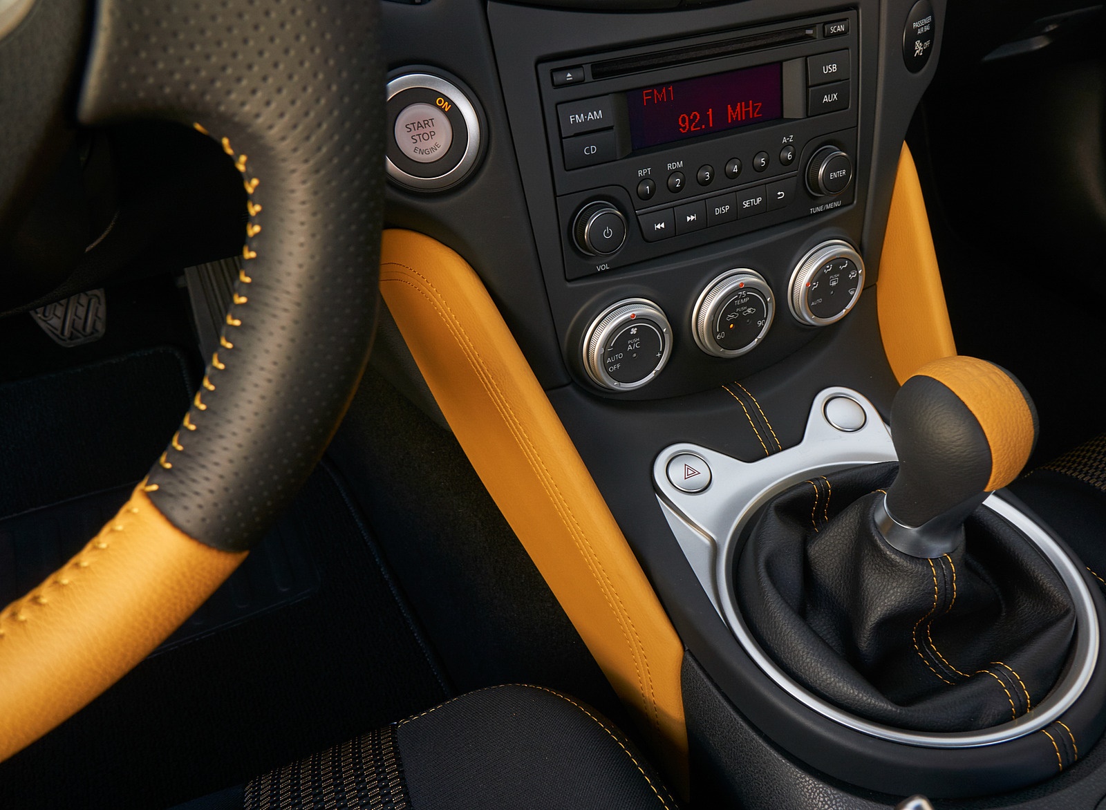 2019 Nissan 370Z Heritage Edition Interior Detail Wallpapers #40 of 48