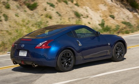 2019 Nissan 370Z Heritage Edition Rear Three-Quarter Wallpapers 450x275 (4)