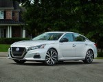 2019 Nissan Altima Front Three-Quarter Wallpapers 150x120