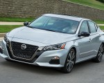 2019 Nissan Altima Front Three-Quarter Wallpapers 150x120