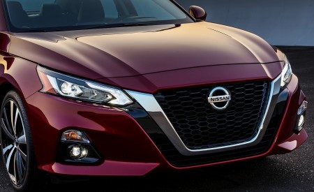 2019 Nissan Altima Front Wallpapers 450x275 (11)