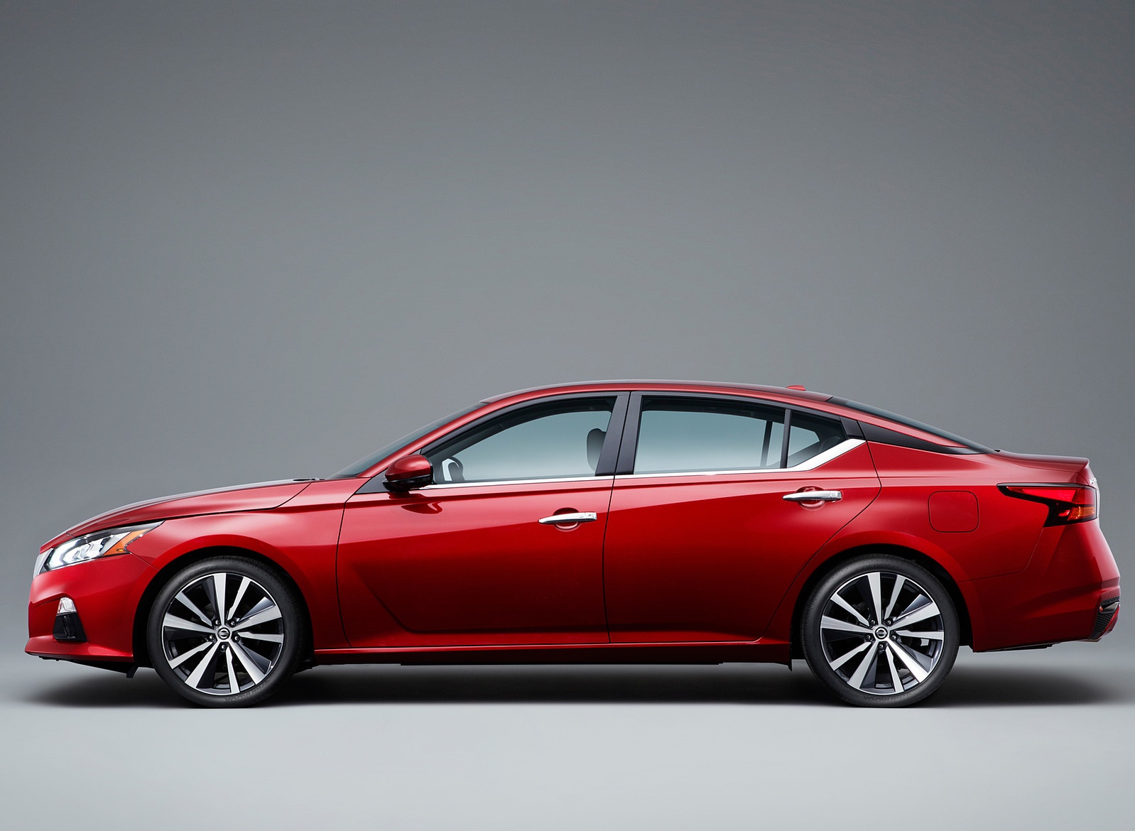 2019 Nissan Altima Side Wallpapers (8)