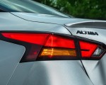 2019 Nissan Altima Tail Light Wallpapers 150x120