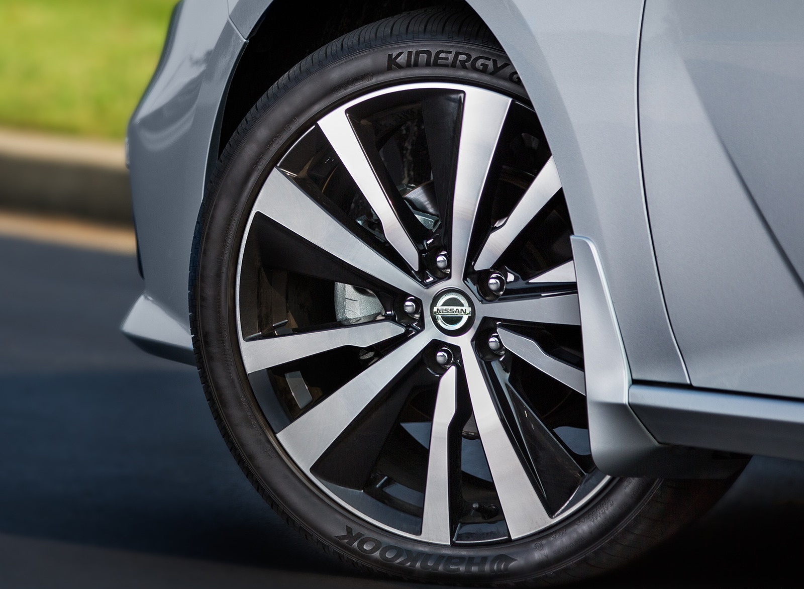 2019 Nissan Altima Wheel Wallpapers #33 of 39