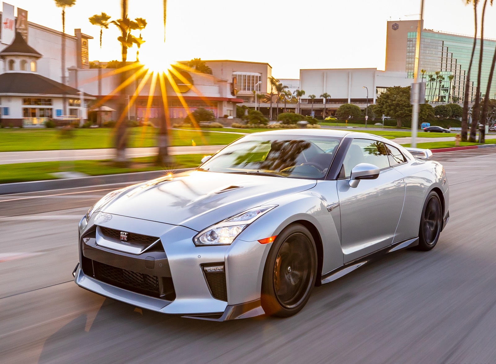 2019 Nissan GT-R Front Three-Quarter Wallpapers (1)