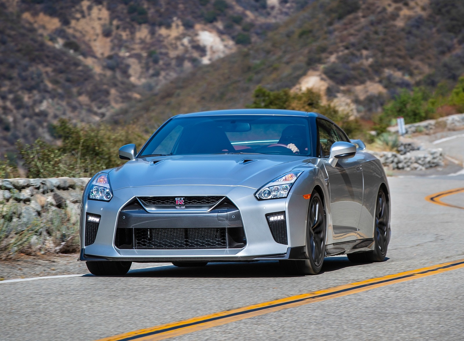 2019 Nissan GT-R Front Wallpapers (4)