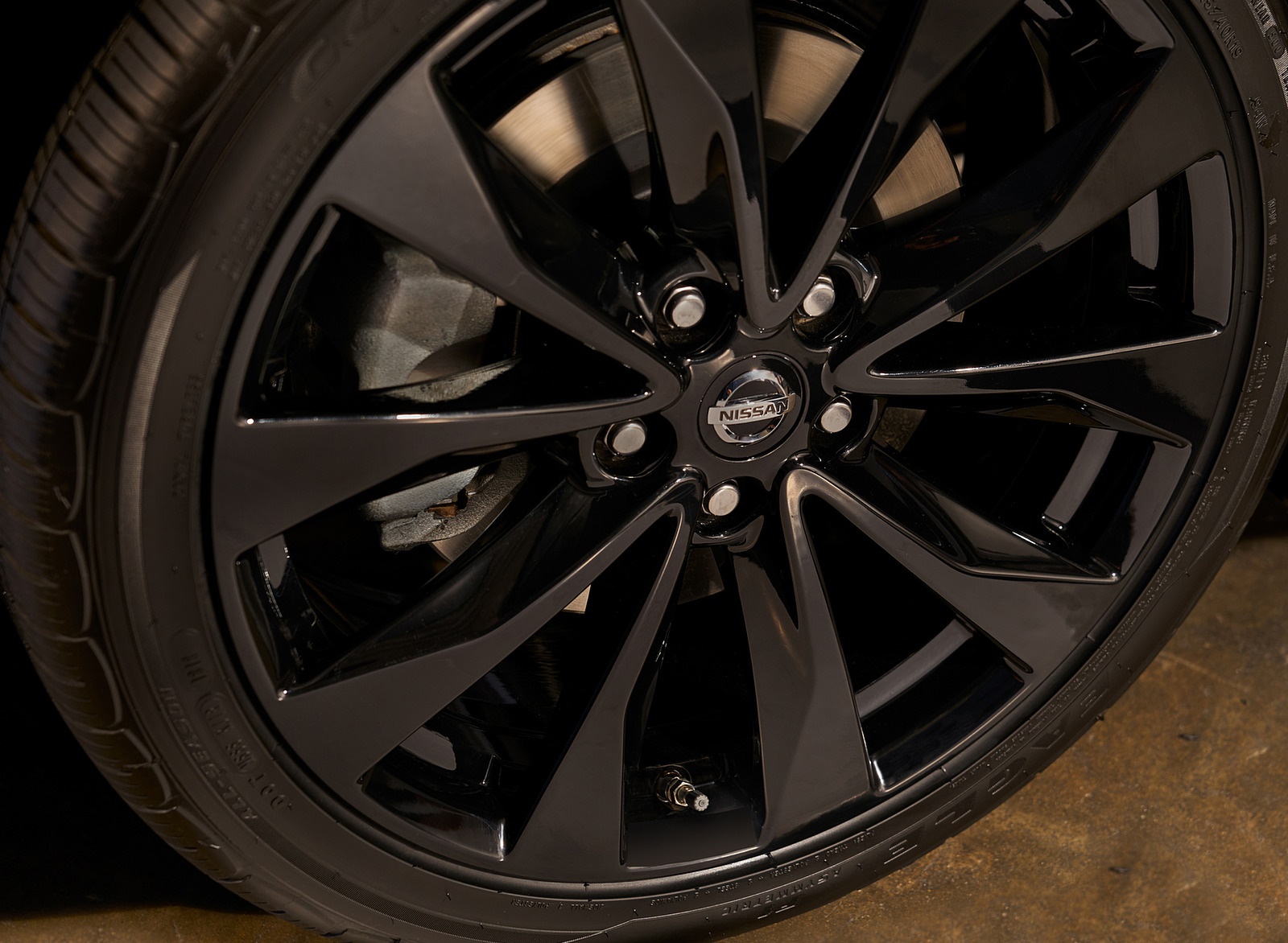 2019 Nissan Maxima Wheel Wallpapers #17 of 25