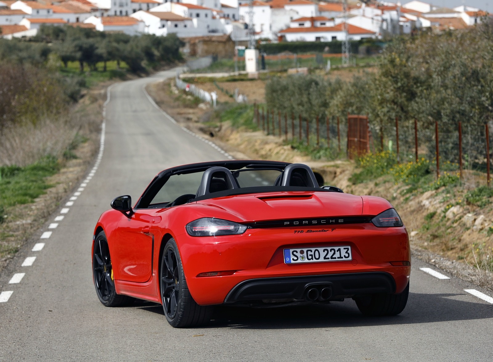 2019 Porsche 718 Boxster T (Color: Guards Red) Rear Wallpapers #14 of 133