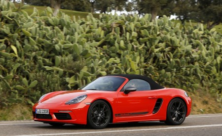 2019 Porsche 718 Boxster T (Color: Lava Orange) Front Three-Quarter Wallpapers 450x275 (57)