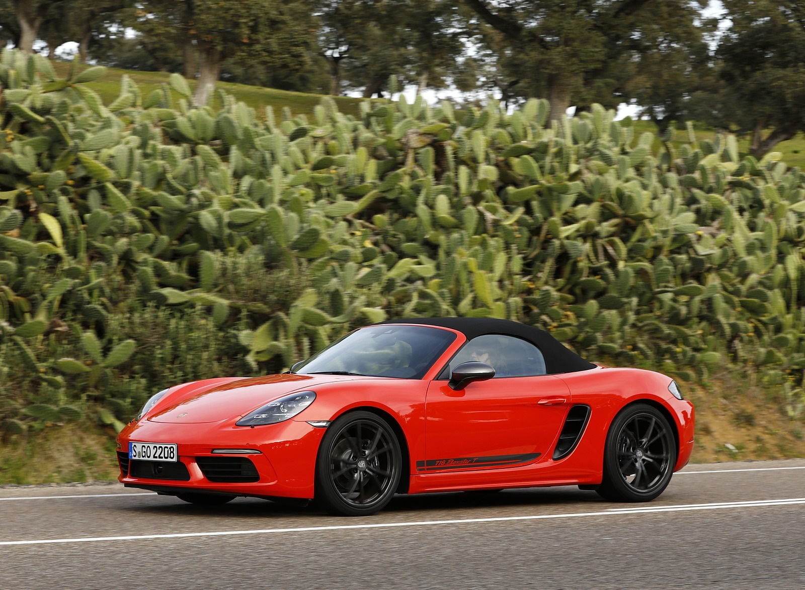 2019 Porsche 718 Boxster T (Color: Lava Orange) Front Three-Quarter Wallpapers #57 of 133