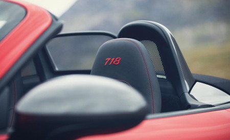 2019 Porsche 718 Boxster T Interior Seats Wallpapers 450x275 (126)