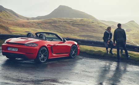 2019 Porsche 718 Boxster T Rear Three-Quarter Wallpapers 450x275 (118)