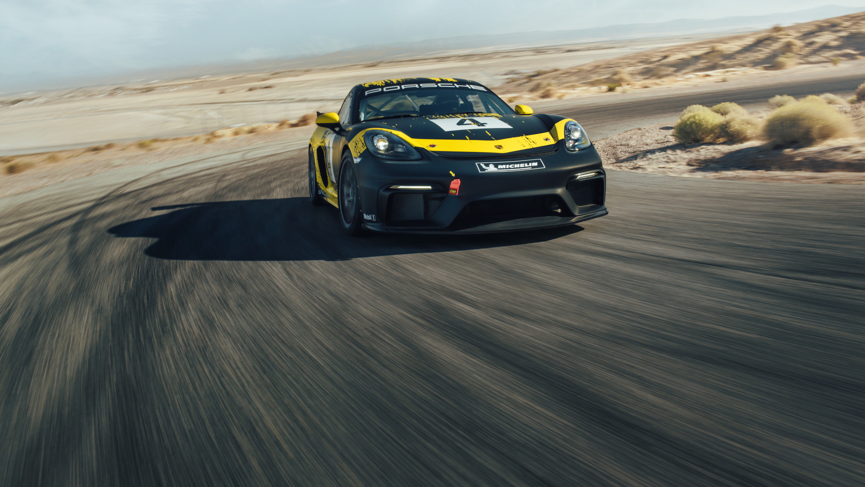 2019 Porsche 718 Cayman GT4 Clubsport Front Three-Quarter Wallpapers #5 of 28