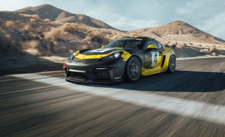 2019 Porsche 718 Cayman GT4 Clubsport Front Three-Quarter Wallpapers 450x275 (3)