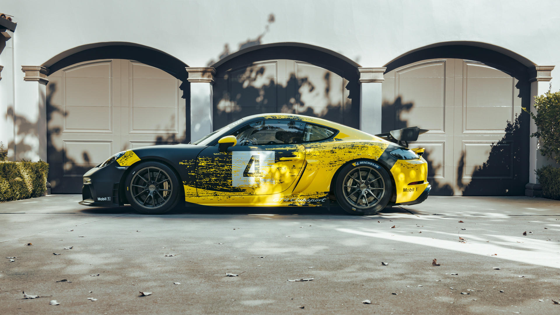 2019 Porsche 718 Cayman GT4 Clubsport Side Wallpapers #17 of 28