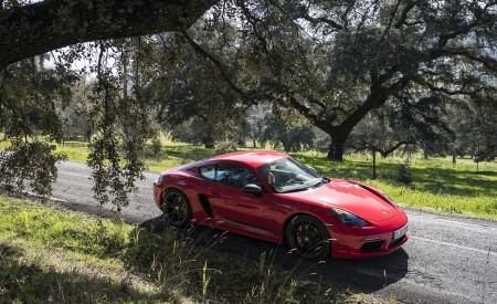 2019 Porsche 718 Cayman T (Color: Guards Red) Front Three-Quarter Wallpapers 450x275 (32)