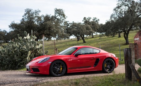 2019 Porsche 718 Cayman T (Color: Guards Red) Side Wallpapers 450x275 (45)