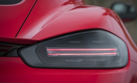 2019 Porsche 718 Cayman T (Color: Guards Red) Tail Light Wallpapers 450x275 (48)