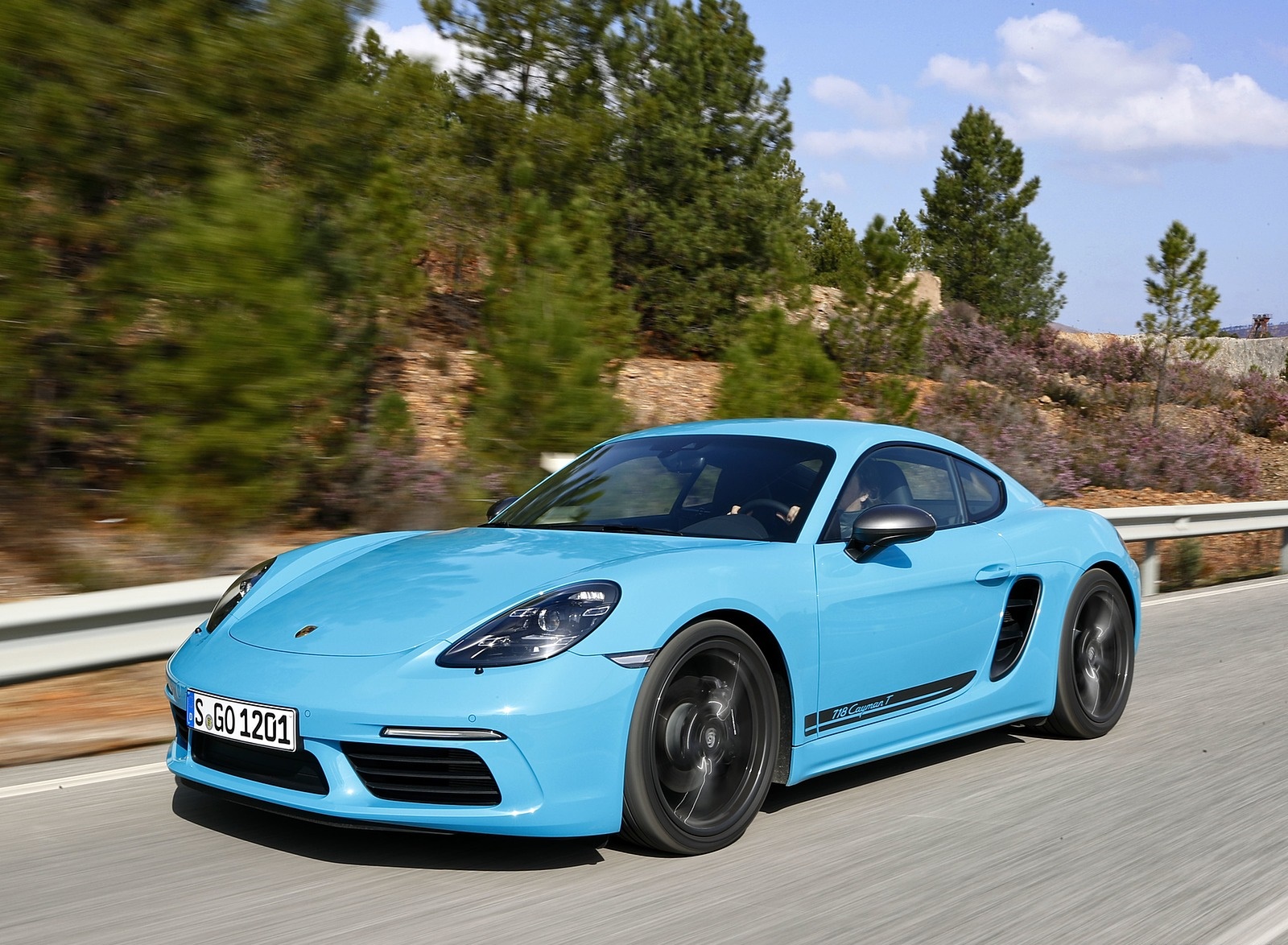 2019 Porsche 718 Cayman T (Color: Miami Blue) Front Three-Quarter Wallpapers #74 of 133