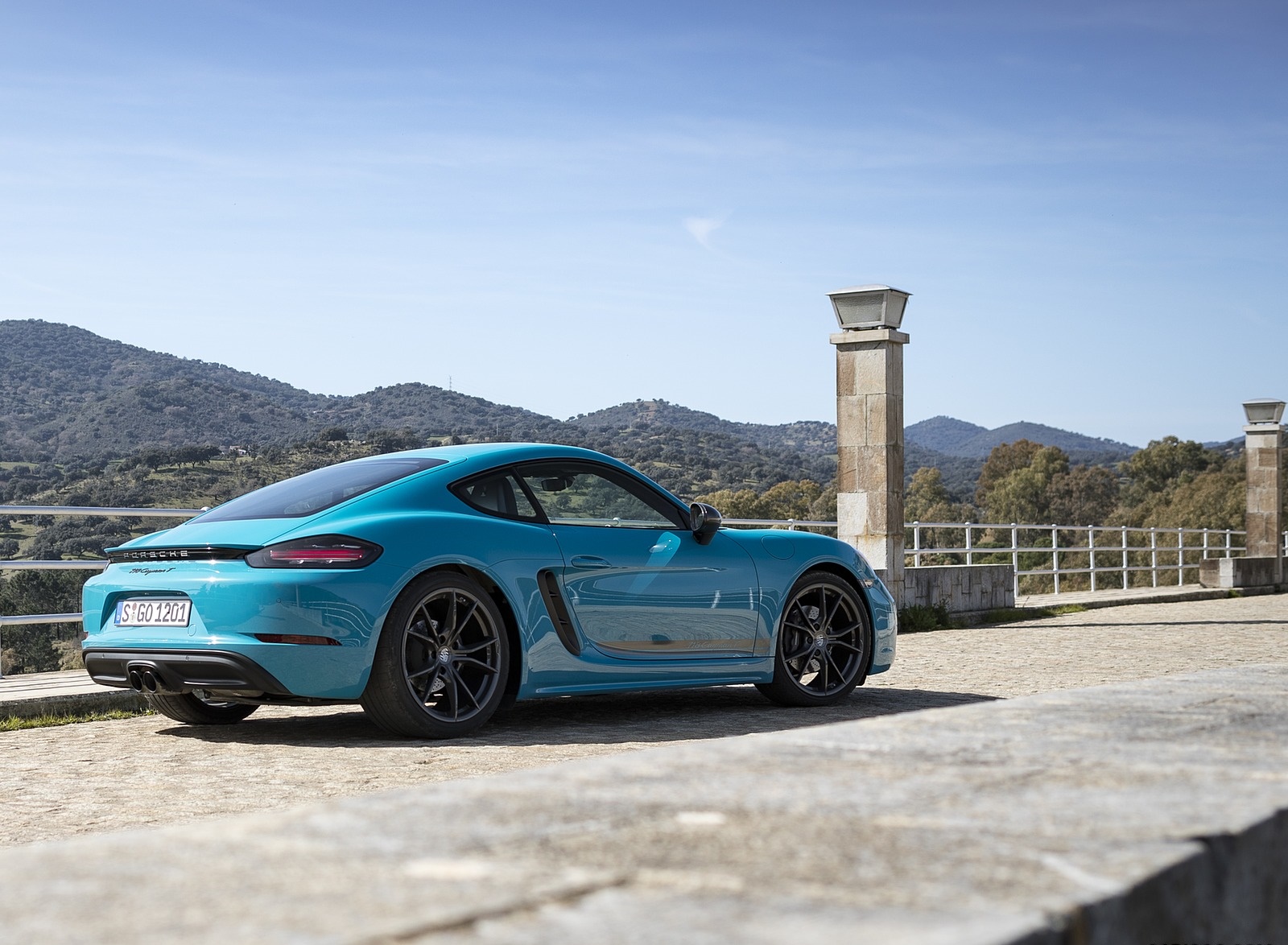 2019 Porsche 718 Cayman T (Color: Miami Blue) Rear Three-Quarter Wallpapers #87 of 133