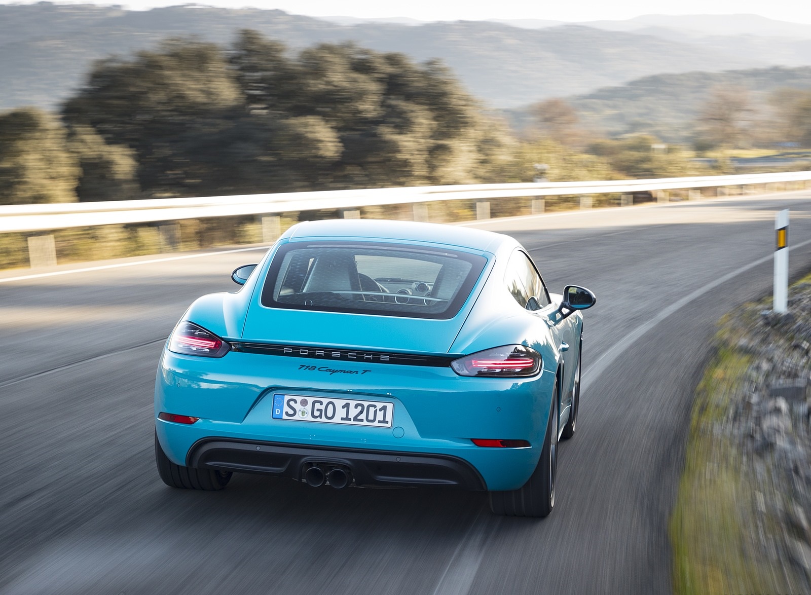 2019 Porsche 718 Cayman T (Color: Miami Blue) Rear Wallpapers #80 of 133