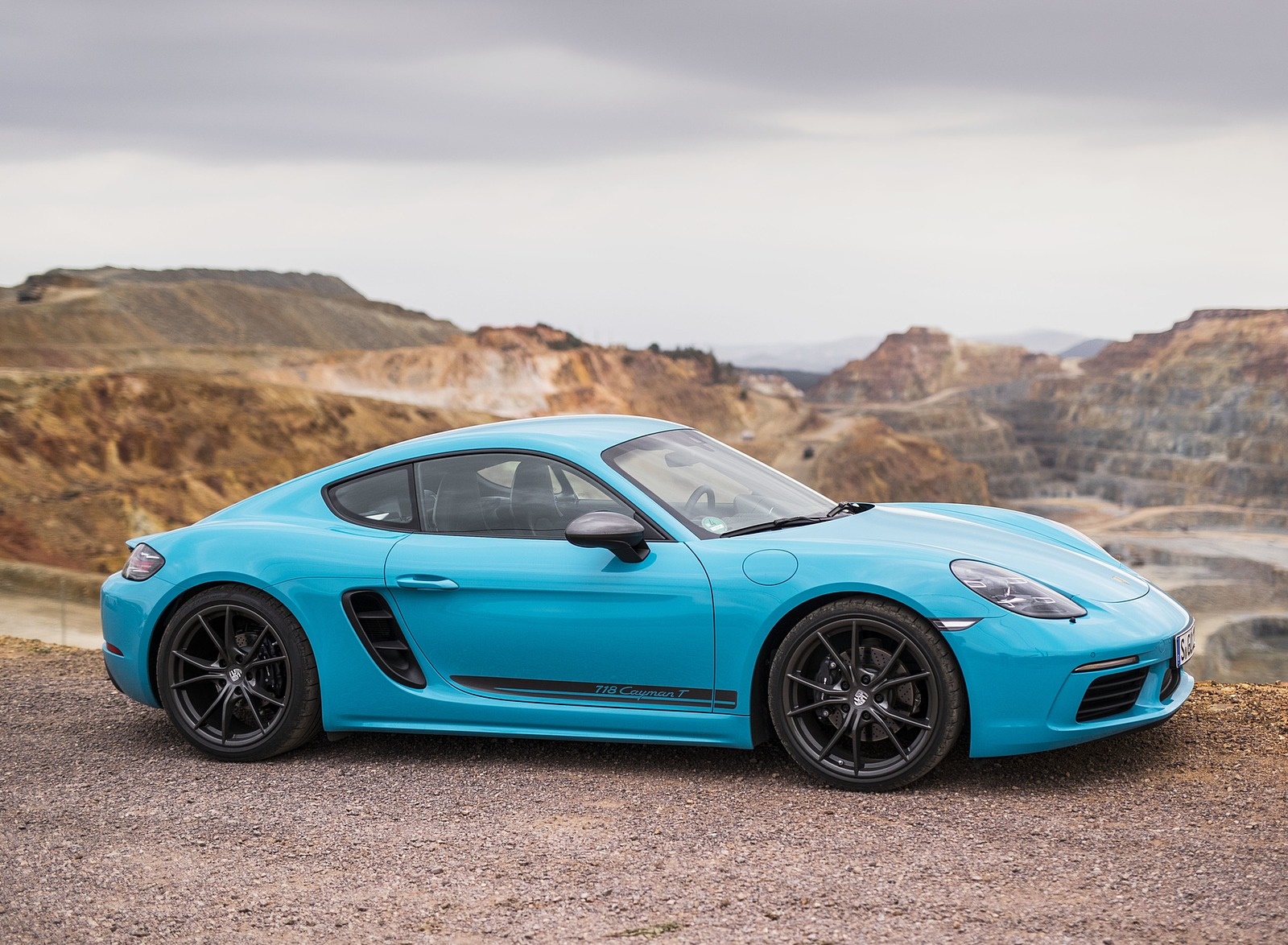 2019 Porsche 718 Cayman T (Color: Miami Blue) Side Wallpapers #84 of 133