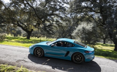 2019 Porsche 718 Cayman T (Color: Miami Blue) Side Wallpapers 450x275 (81)