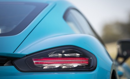 2019 Porsche 718 Cayman T (Color: Miami Blue) Tail Light Wallpapers 450x275 (89)