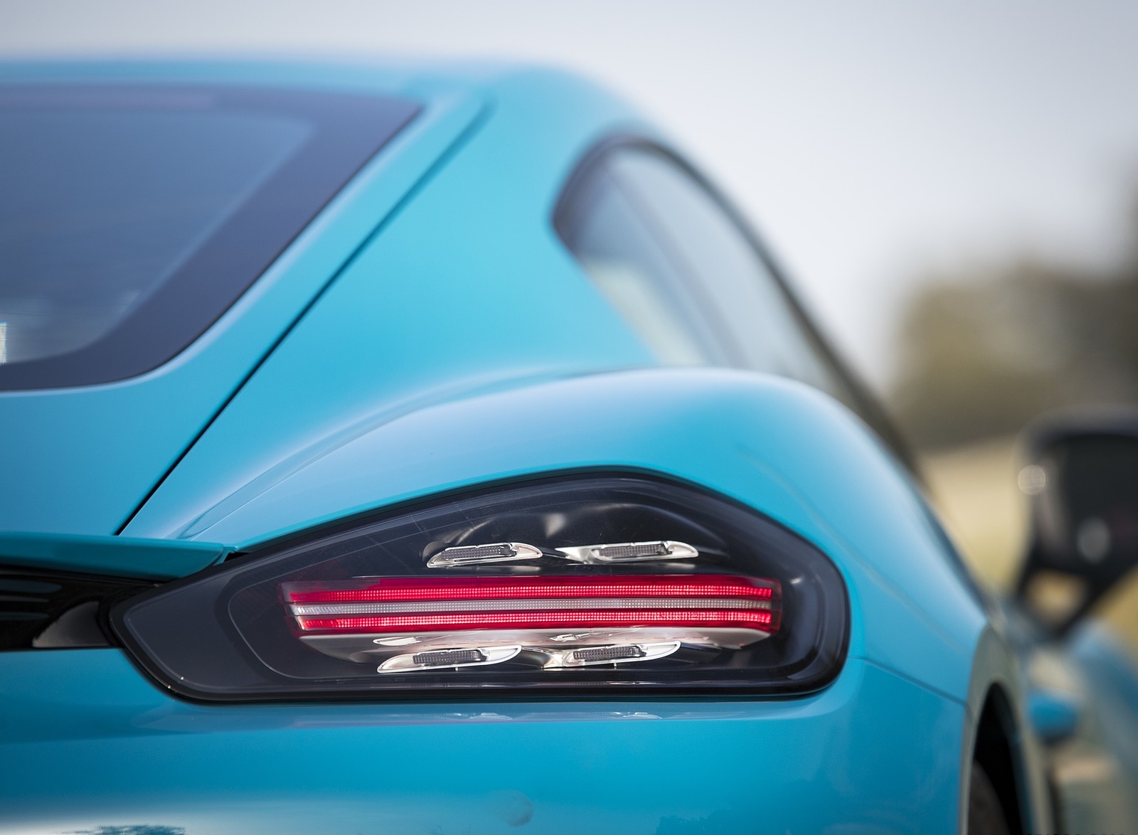 2019 Porsche 718 Cayman T (Color: Miami Blue) Tail Light Wallpapers #89 of 133